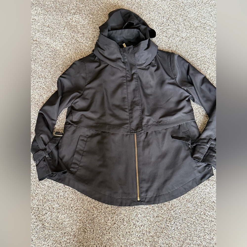 Zara Hooded Jacket 77302 black and gold size large zipper pockets, parka